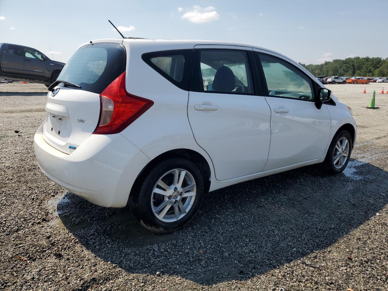 2015 NISSAN Versa Note
