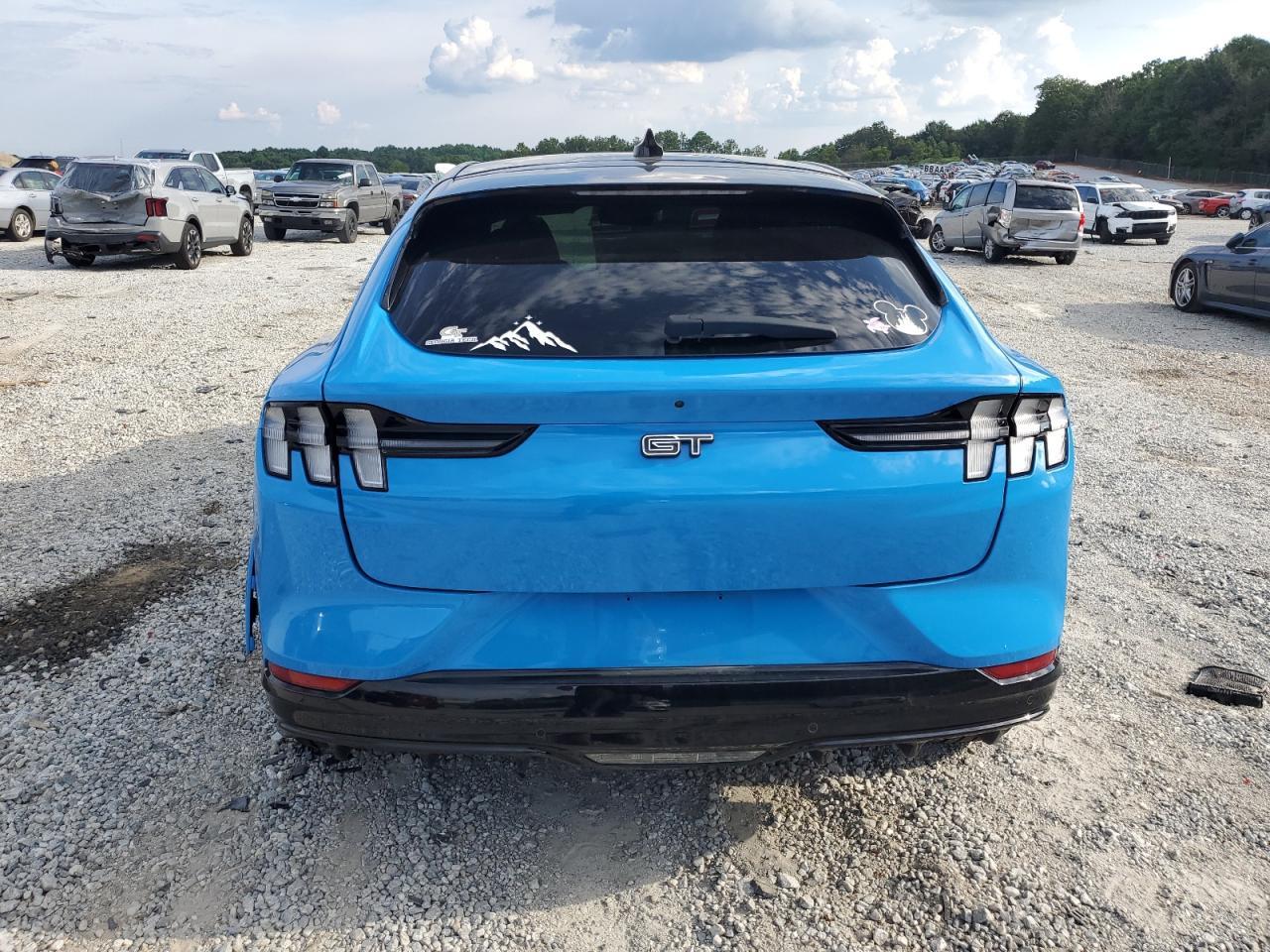 2022 FORD Mustang Mach-E