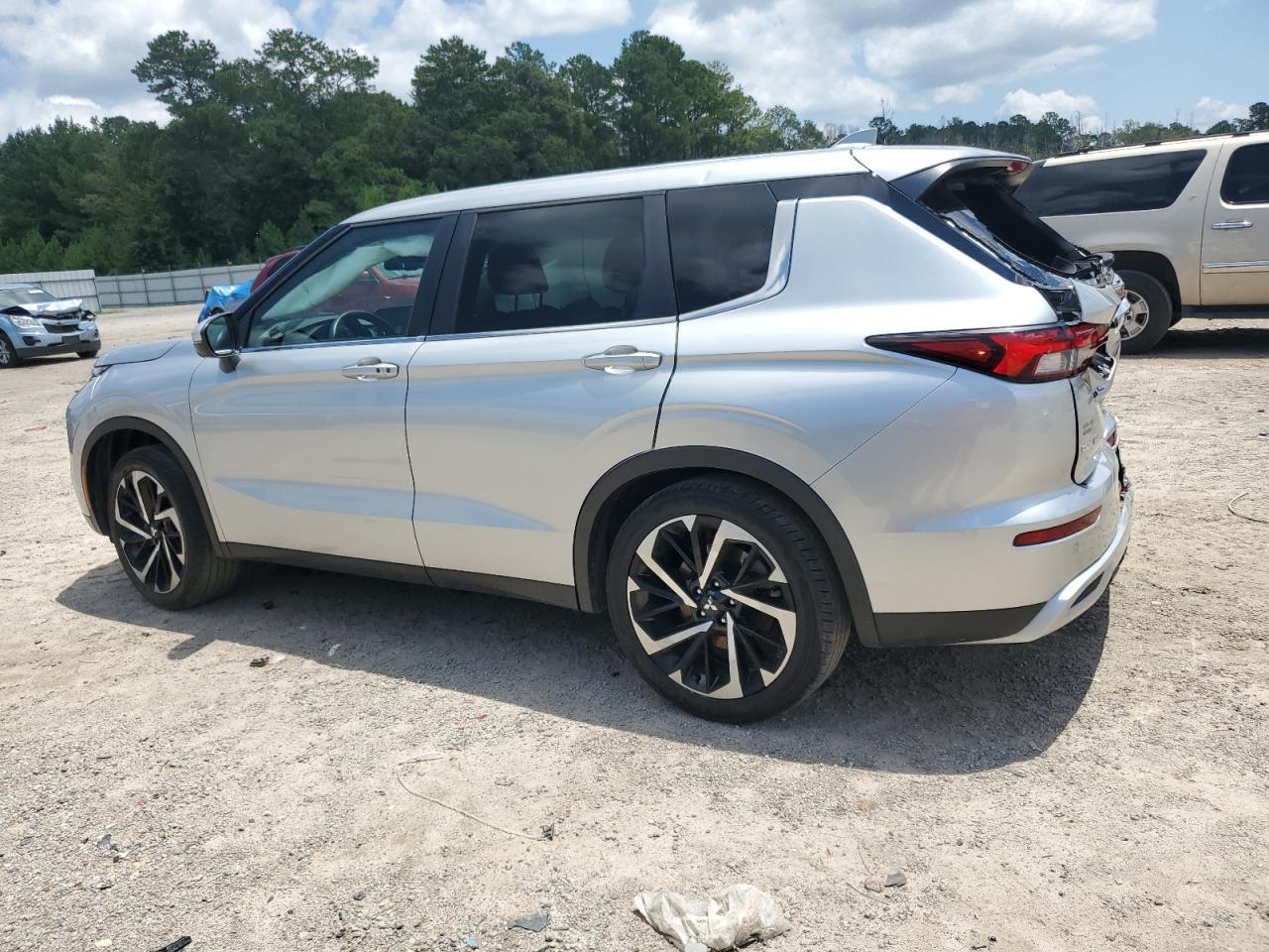 2023 MITSUBISHI outlander