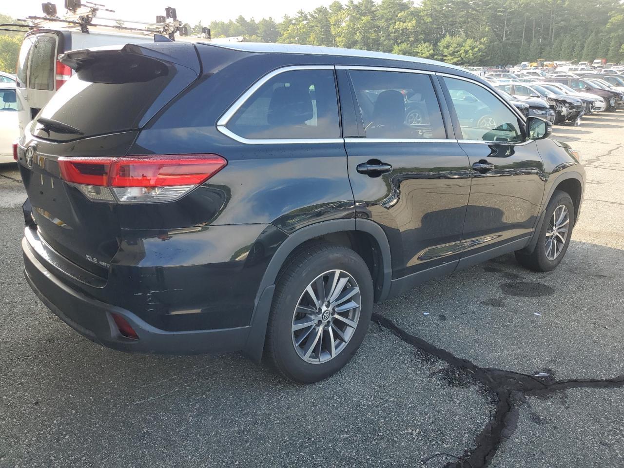 2019 TOYOTA HIGHLANDER