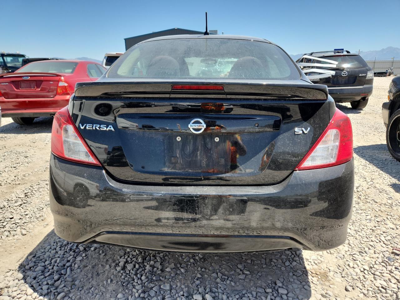 2017 NISSAN VERSA