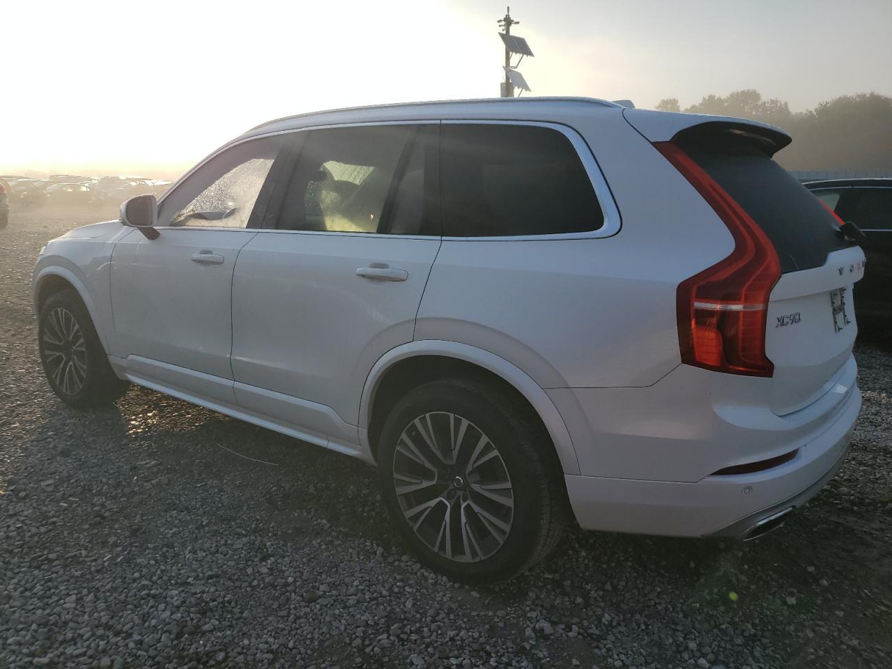 2021 VOLVO XC90
