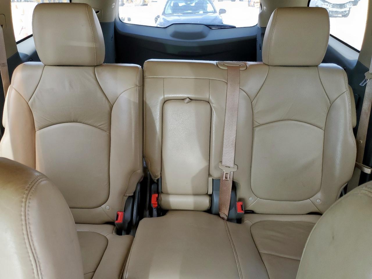 2011 CHEVROLET TRAVERSE