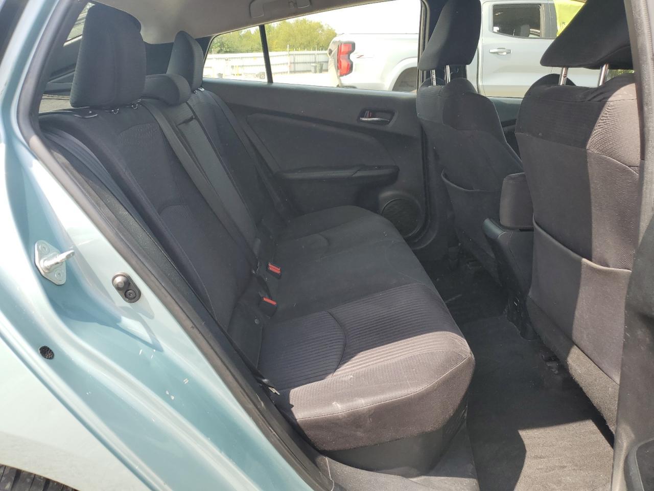 2016 TOYOTA PRIUS