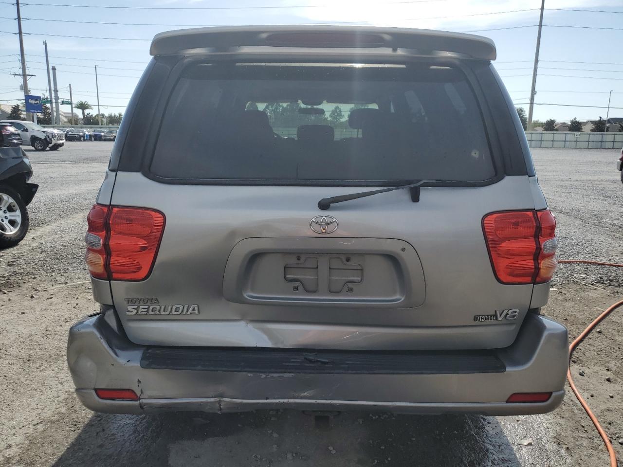 2002 TOYOTA Sequoia