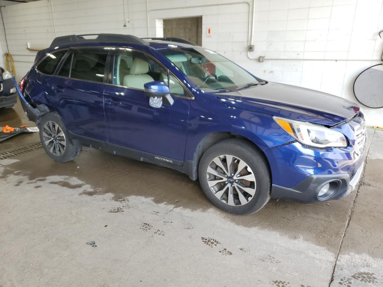 2017 SUBARU Outback