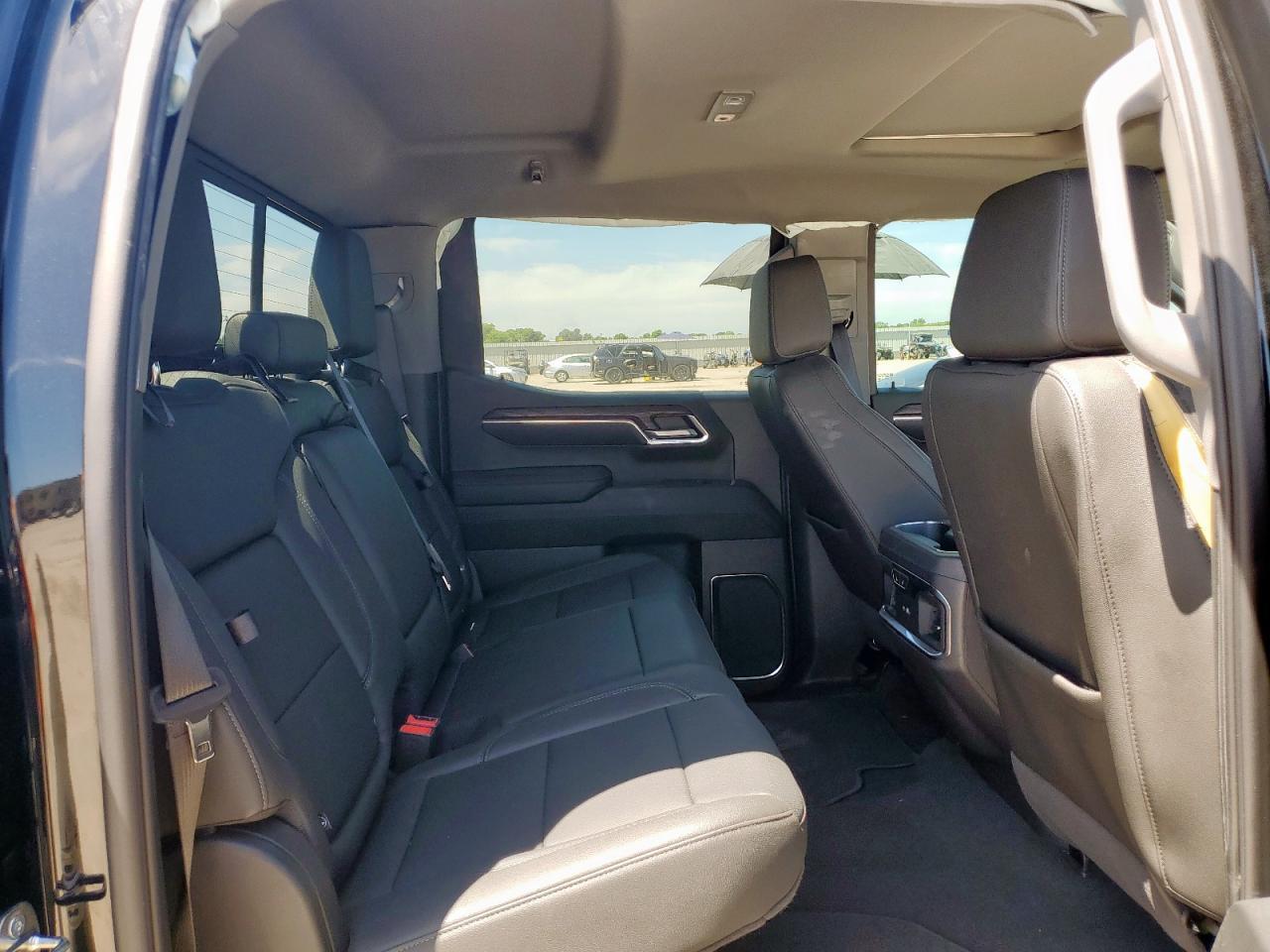 2024 GMC Sierra