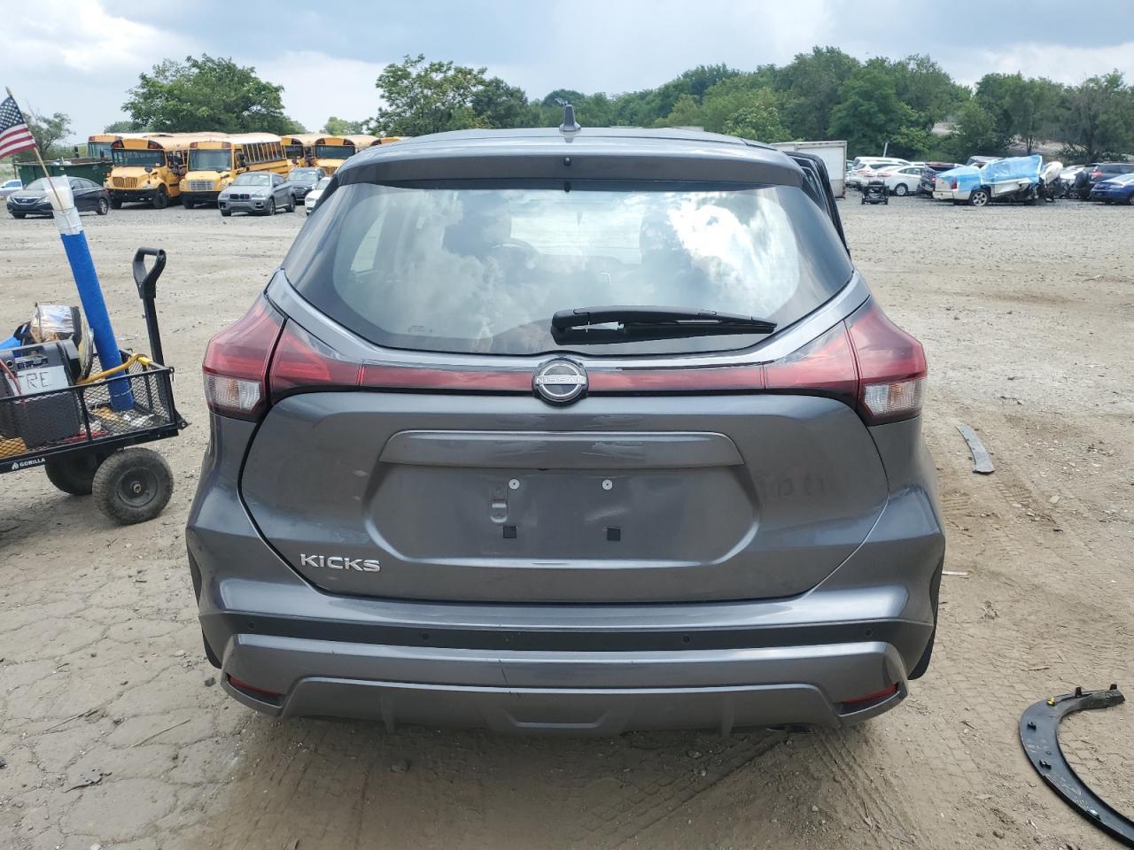 2024 NISSAN KICKS