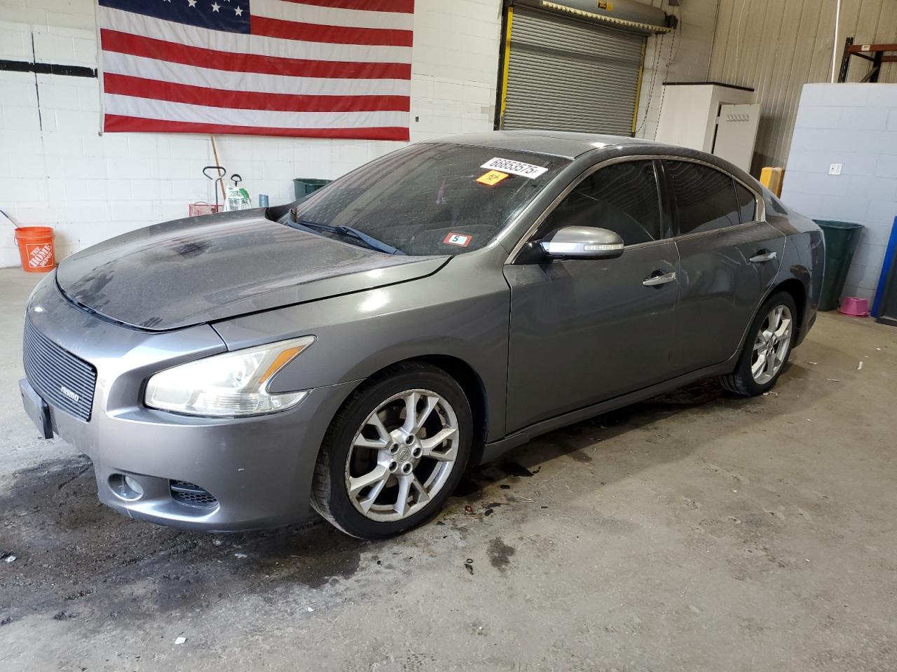 2014 NISSAN Maxima