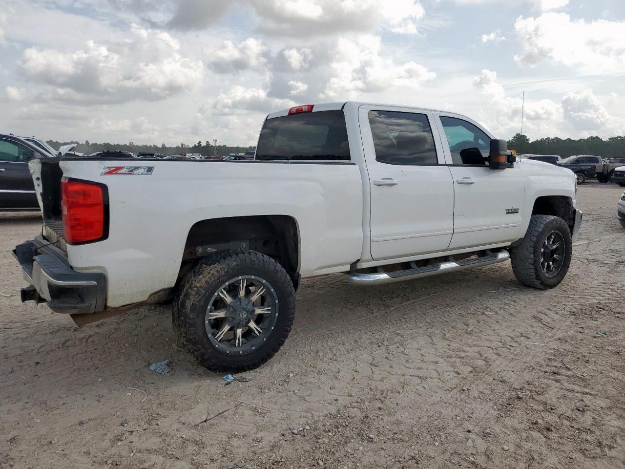 2017 CHEVROLET Silverado