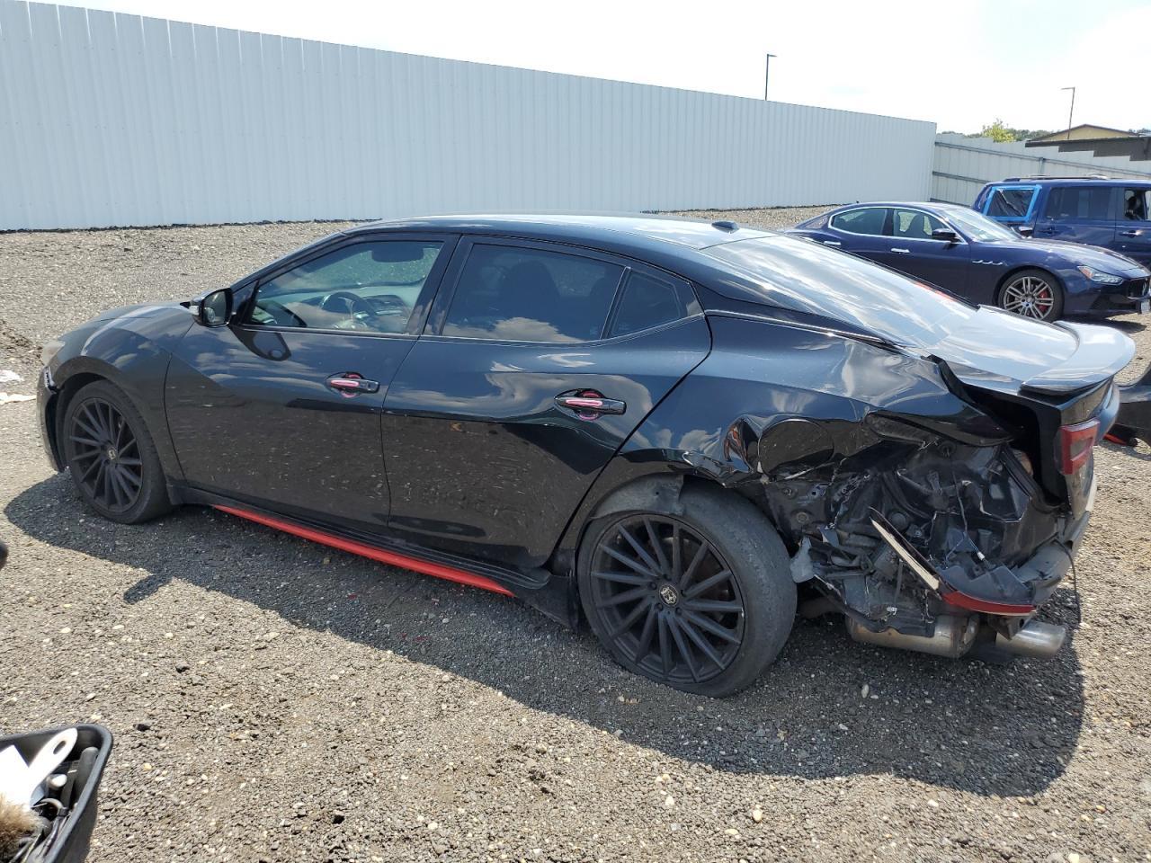2017 NISSAN Maxima