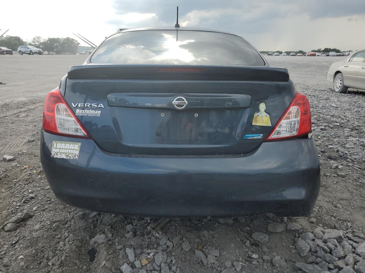 2016 NISSAN VERSA