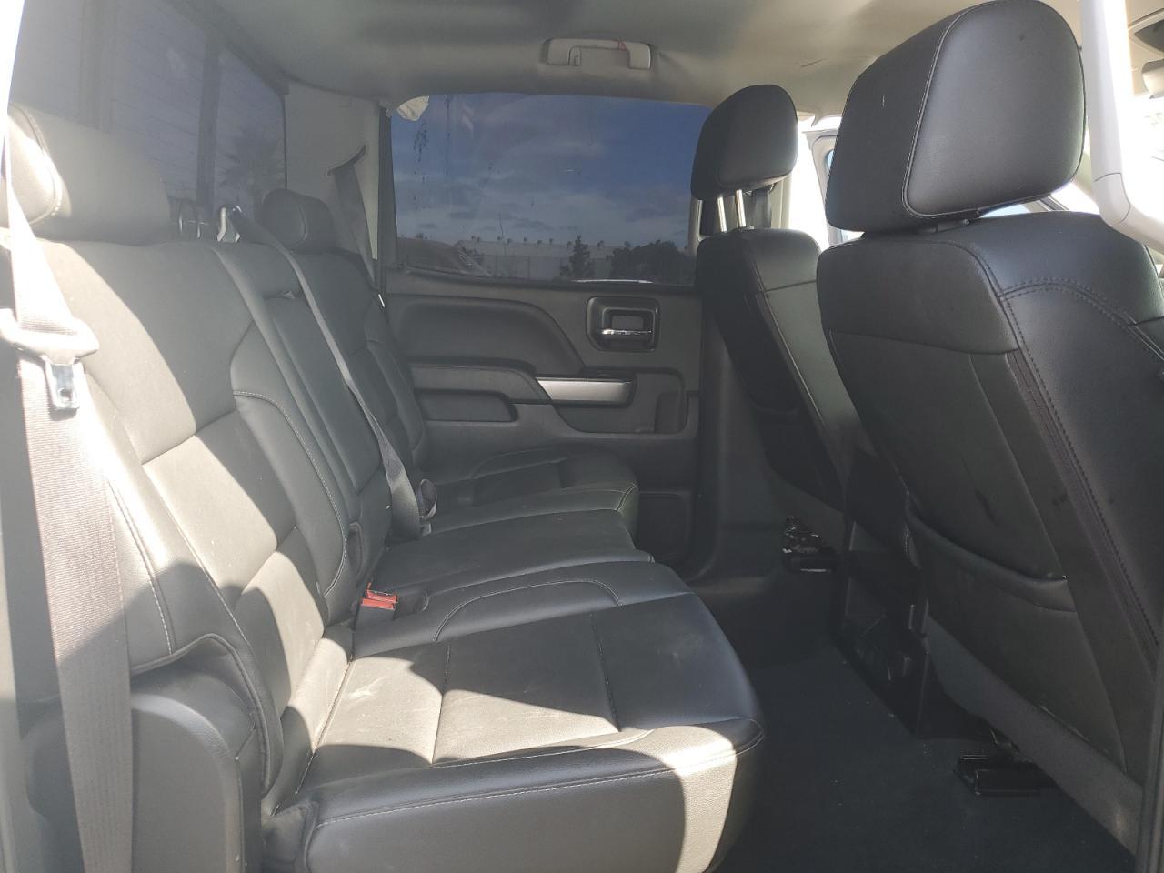 2018 CHEVROLET Silverado