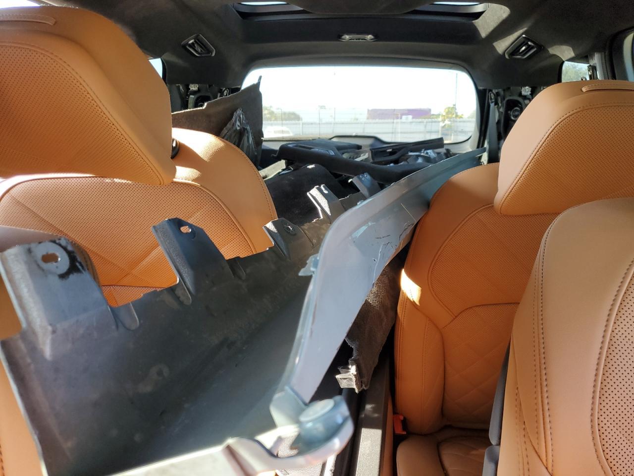 2025 BMW X7