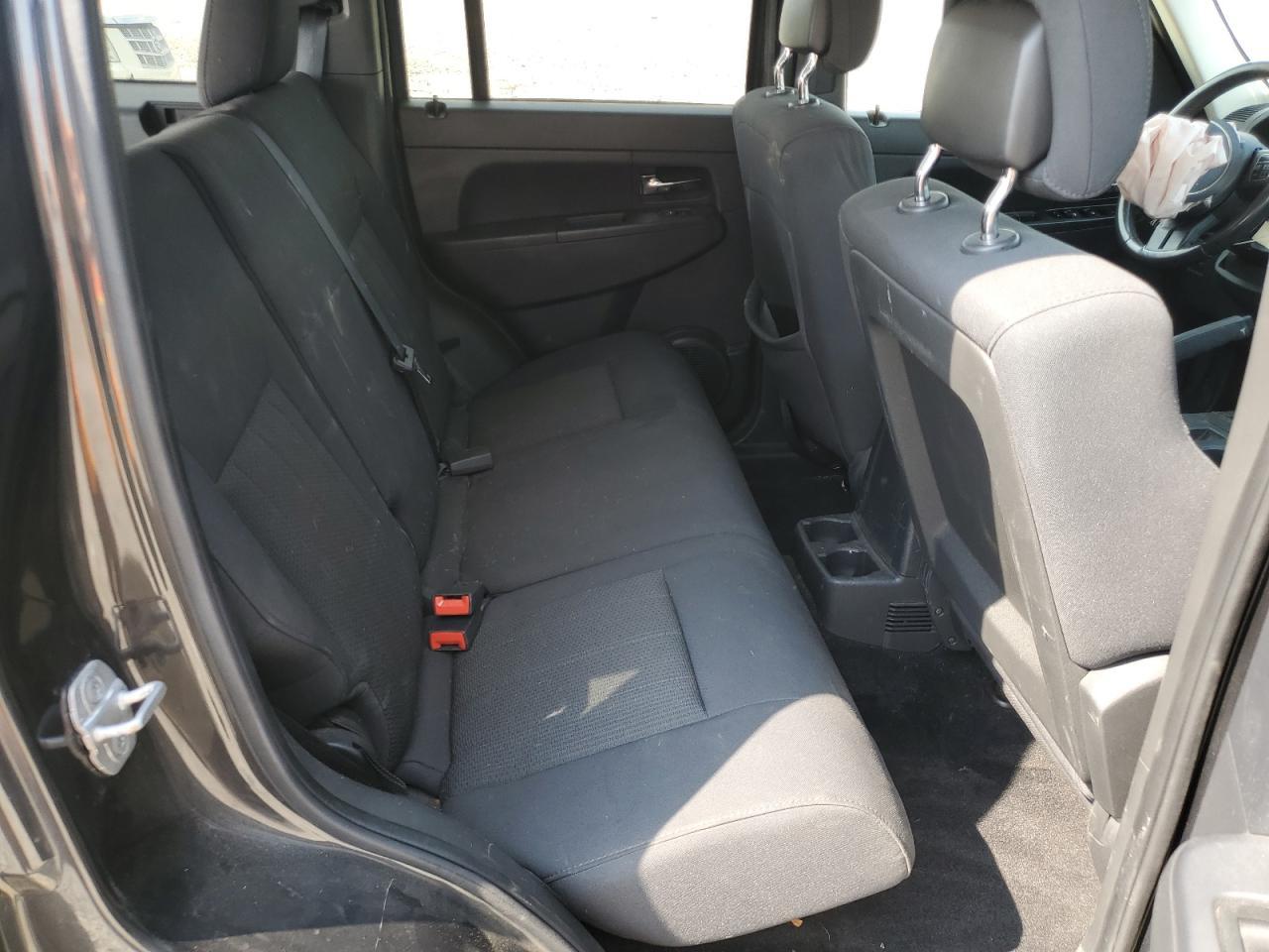2011 JEEP Liberty