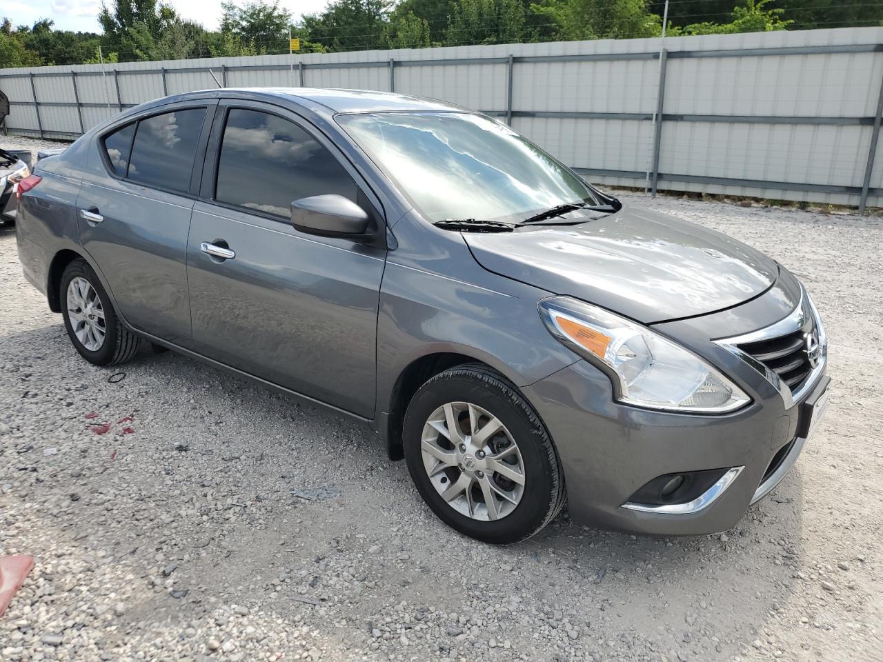 2018 NISSAN VERSA