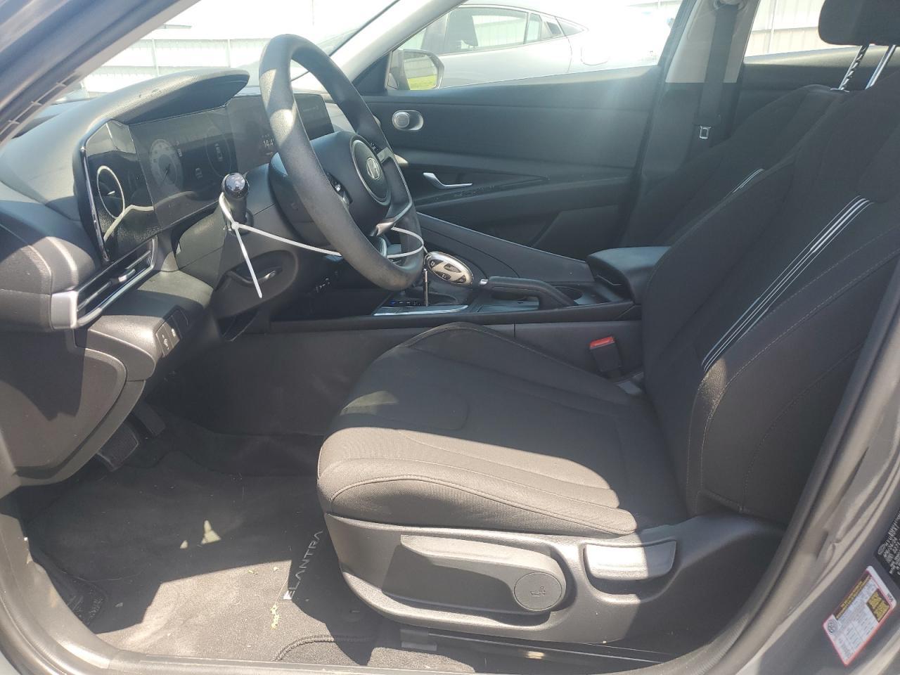 2024 HYUNDAI ELANTRA