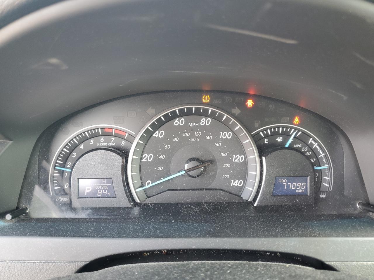 2014 TOYOTA CAMRY