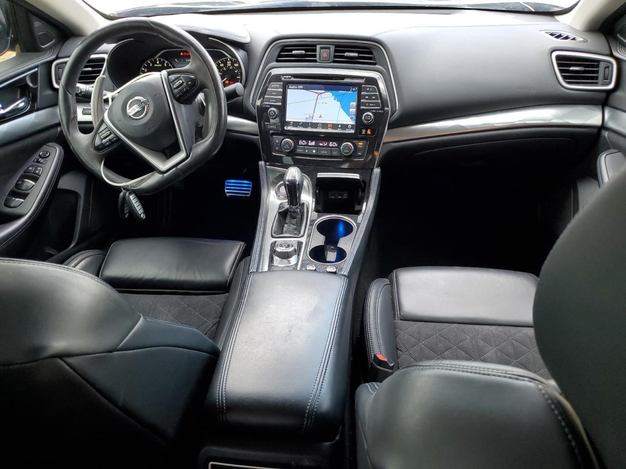 2016 NISSAN Maxima