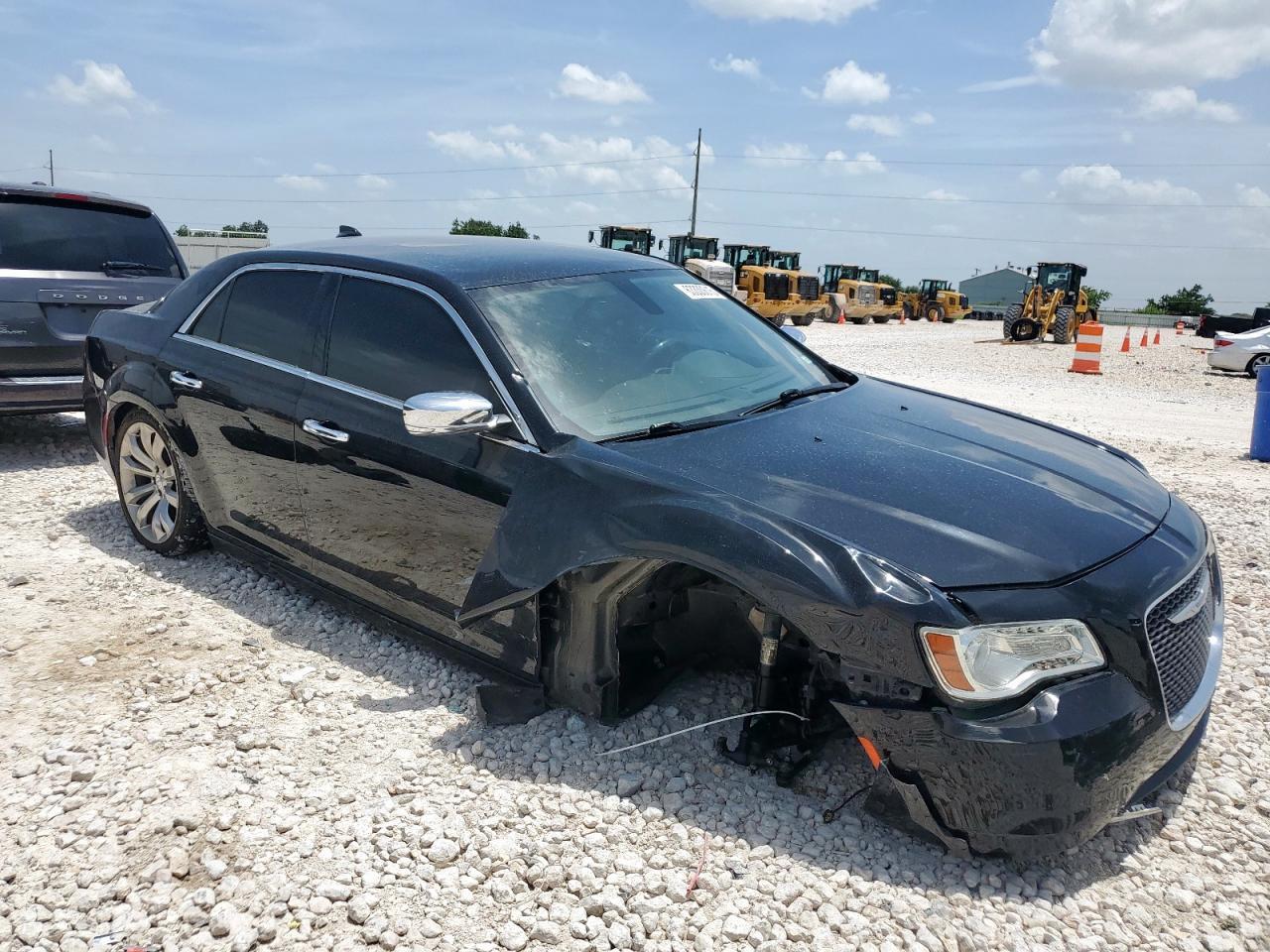 2019 CHRYSLER 300