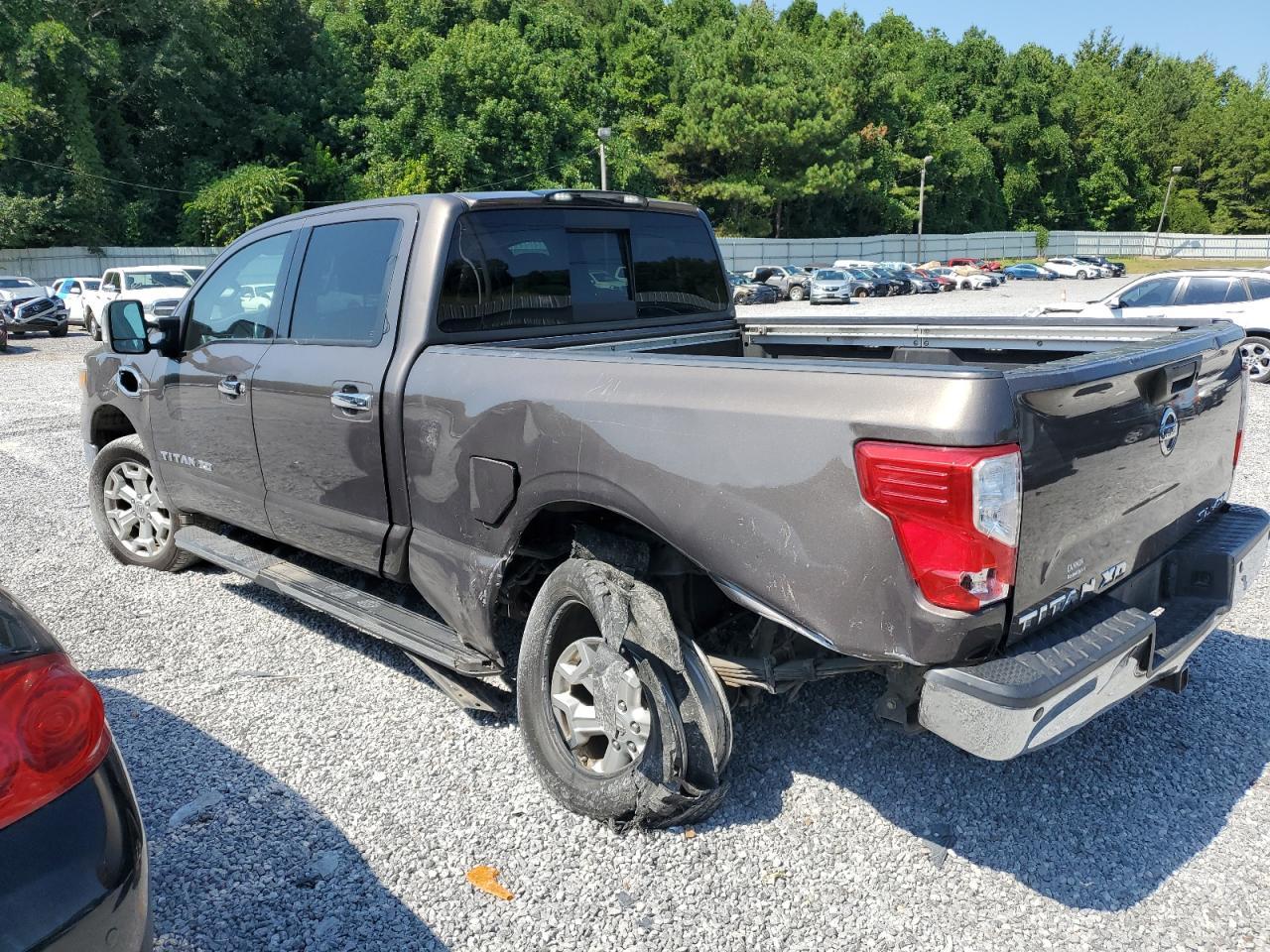2016 NISSAN Titan