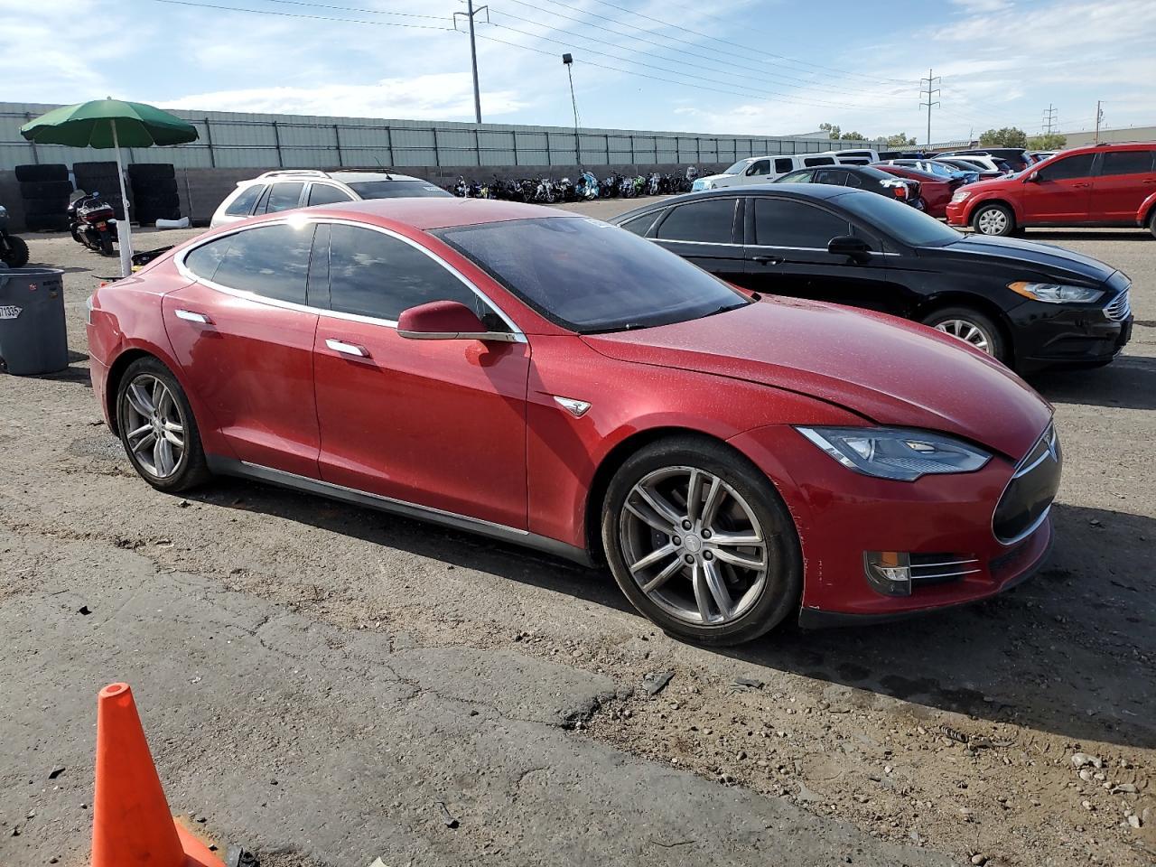 2015 TESLA MODEL S