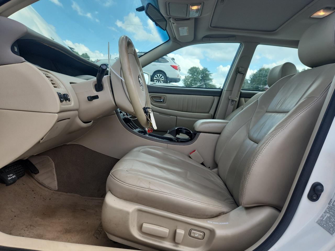 2002 TOYOTA Avalon