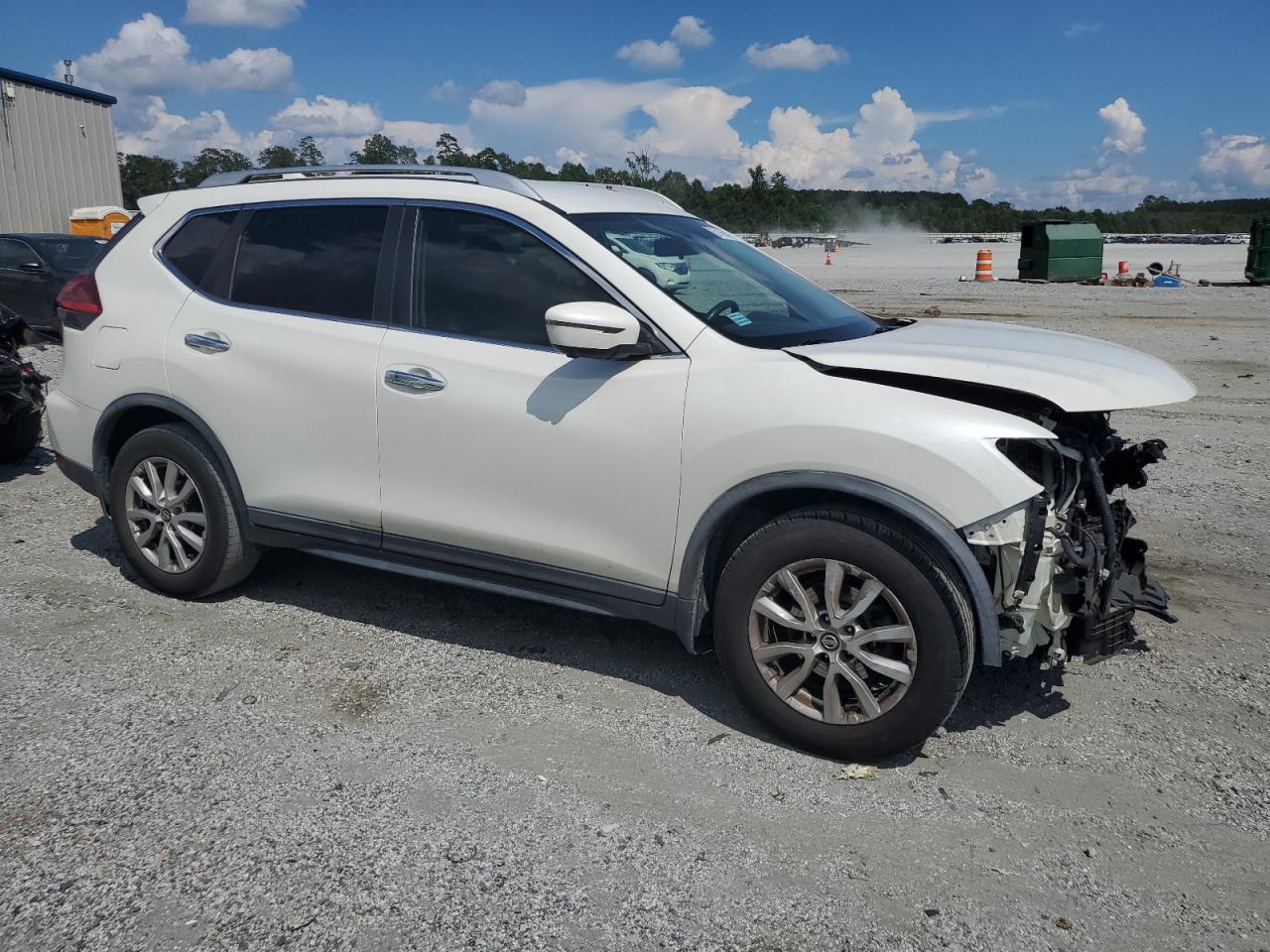 2017 NISSAN ROGUE