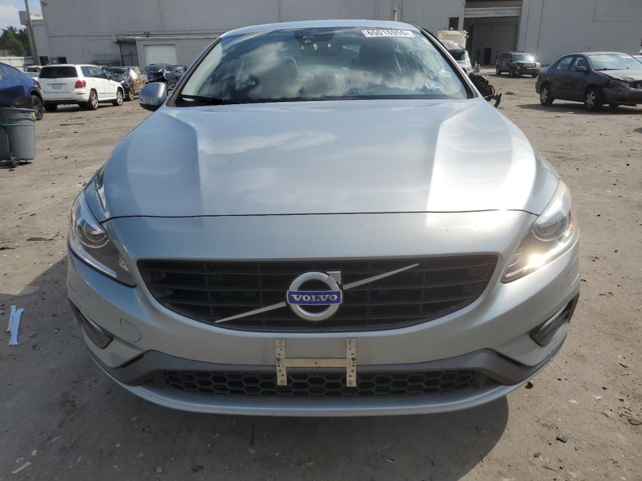 2018 VOLVO S60