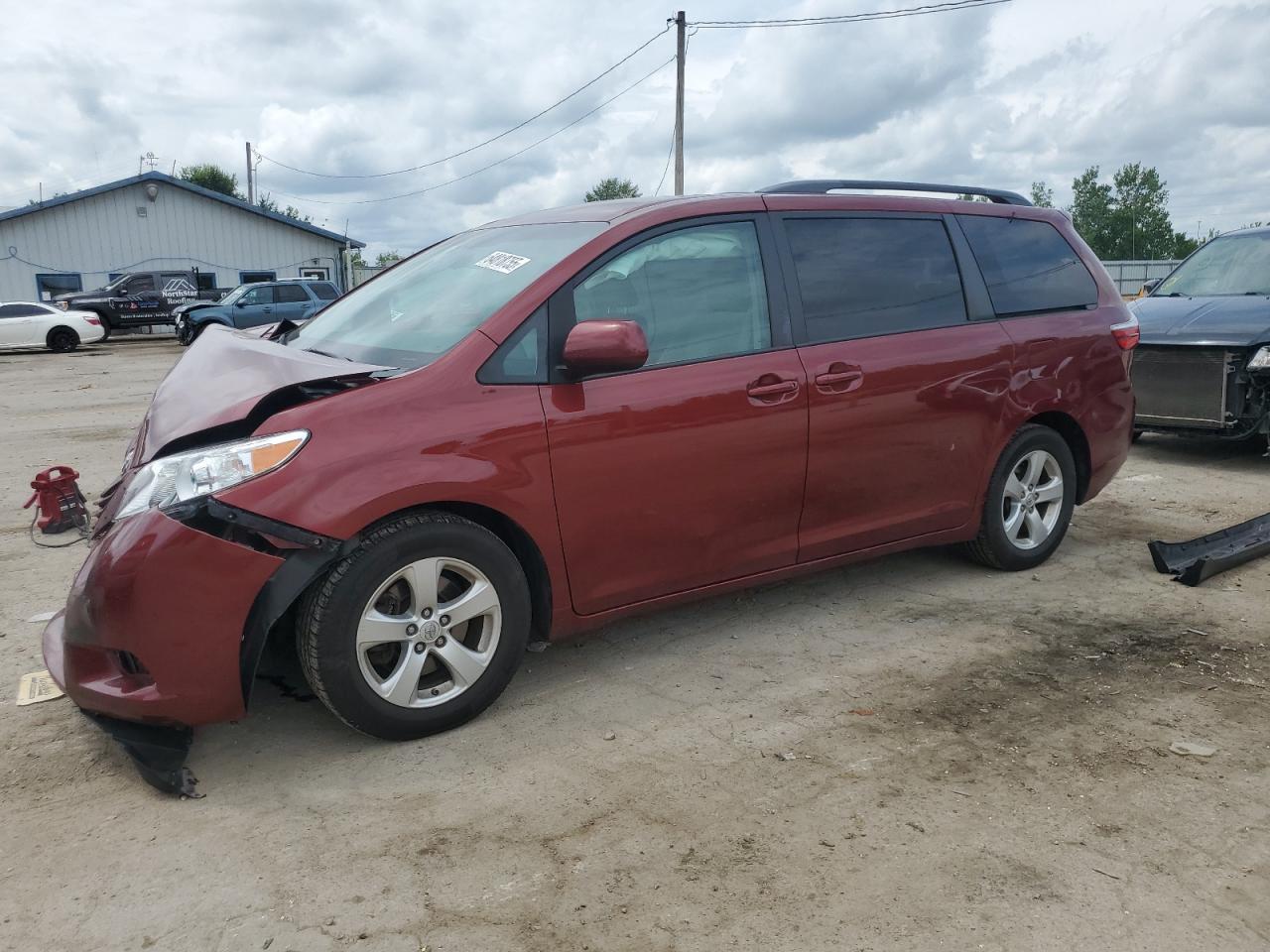 2015 TOYOTA SIENNA