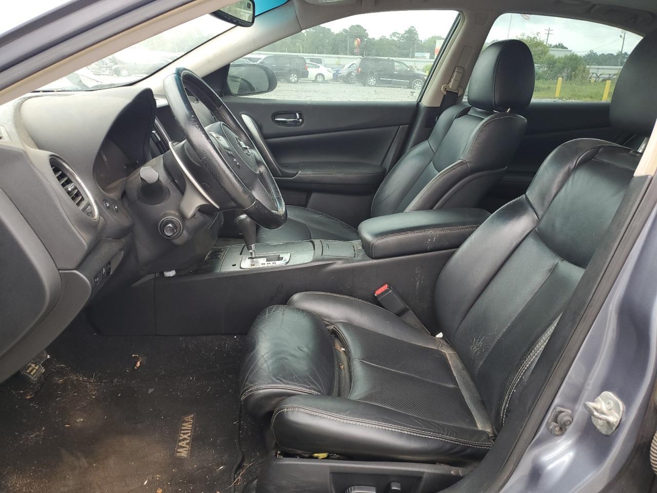2011 NISSAN Maxima