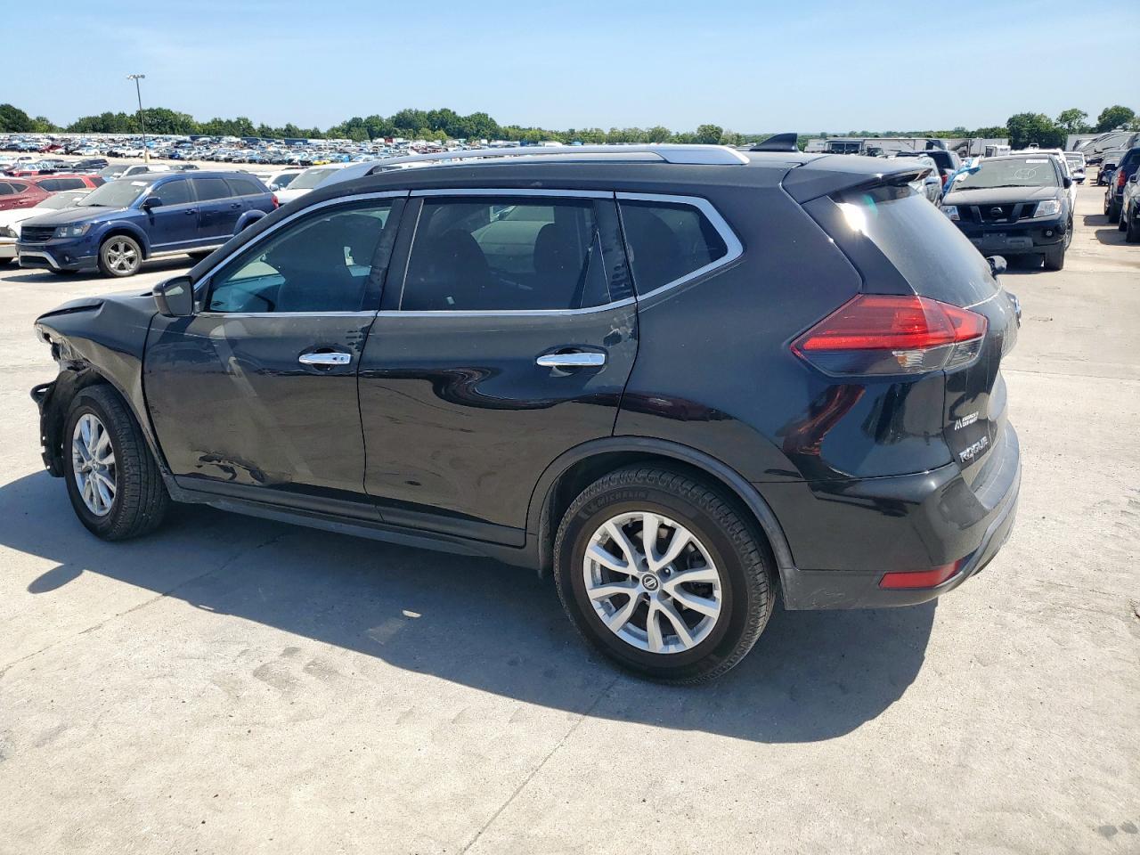 2017 NISSAN ROGUE
