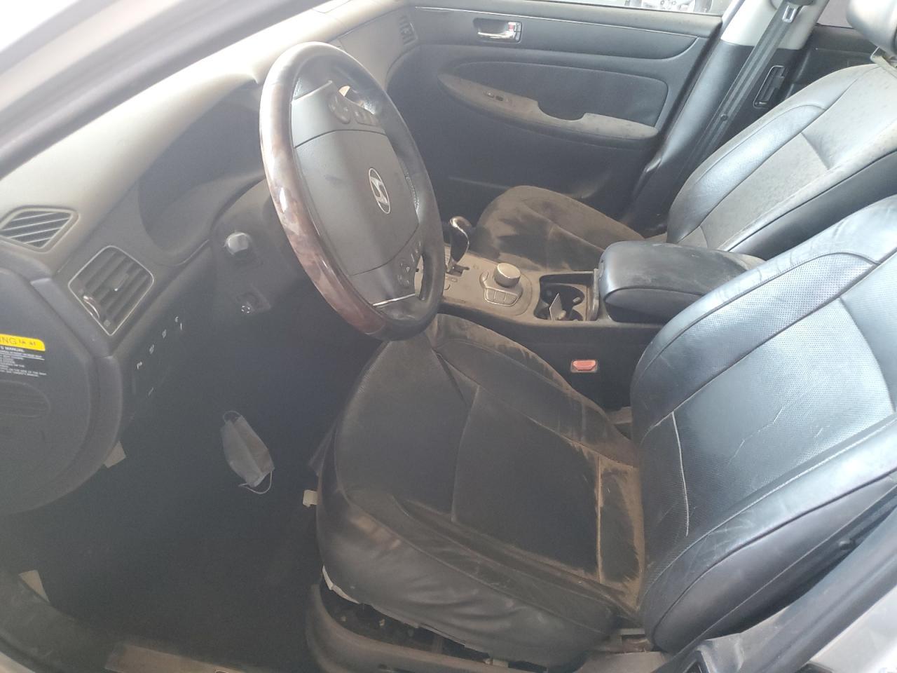 2010 HYUNDAI GENESIS