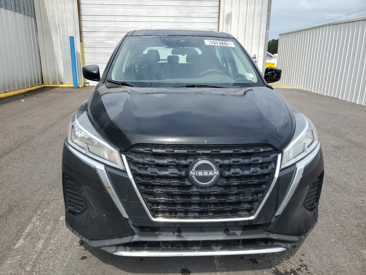 2023 NISSAN KICKS