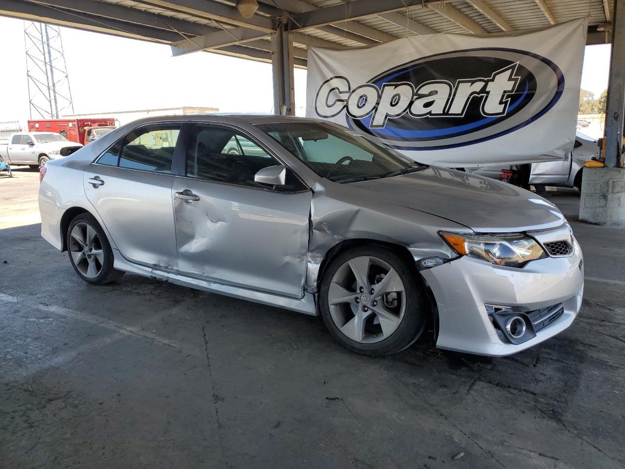 2014 TOYOTA CAMRY