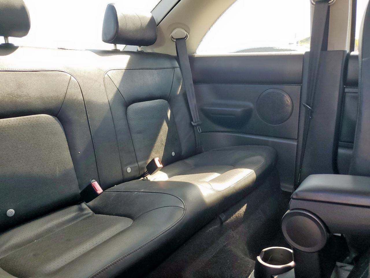 2010 VOLKSWAGEN Beetle