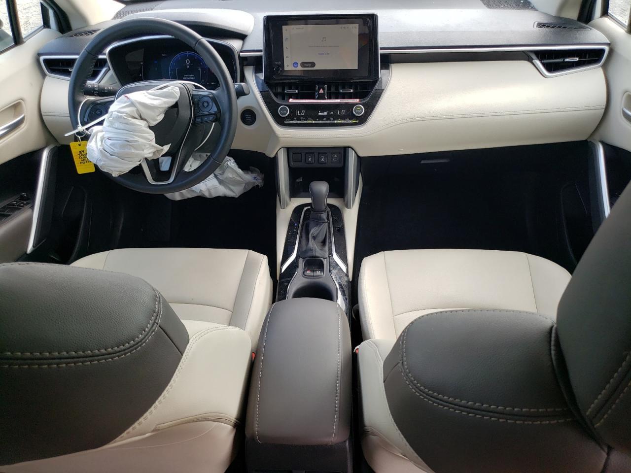 2024 TOYOTA Corolla Cross
