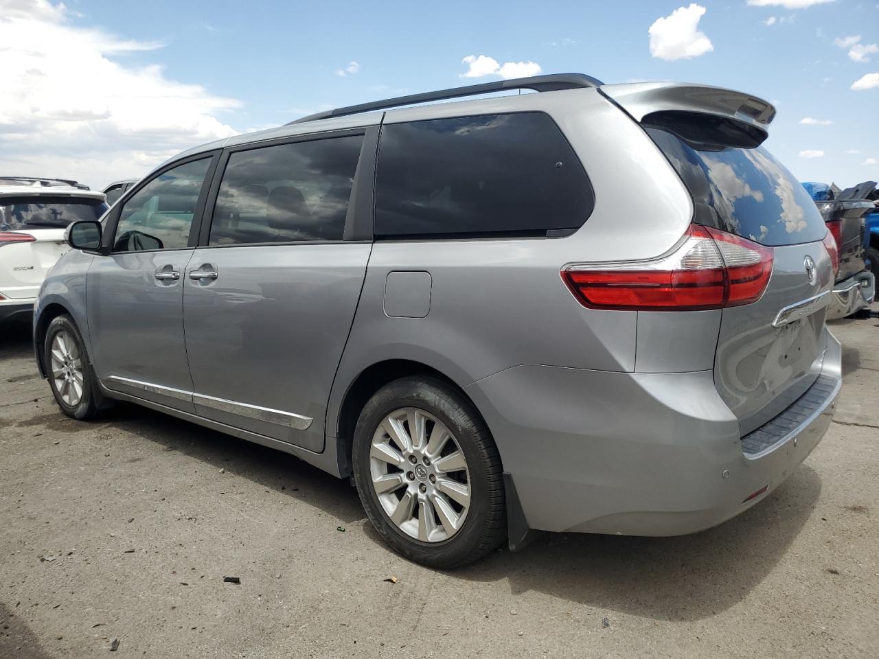 2015 TOYOTA SIENNA