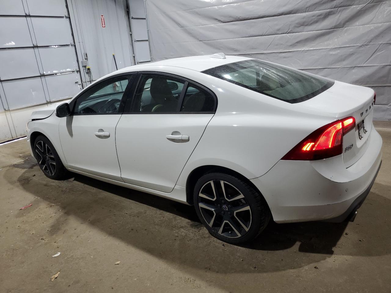2017 VOLVO S60