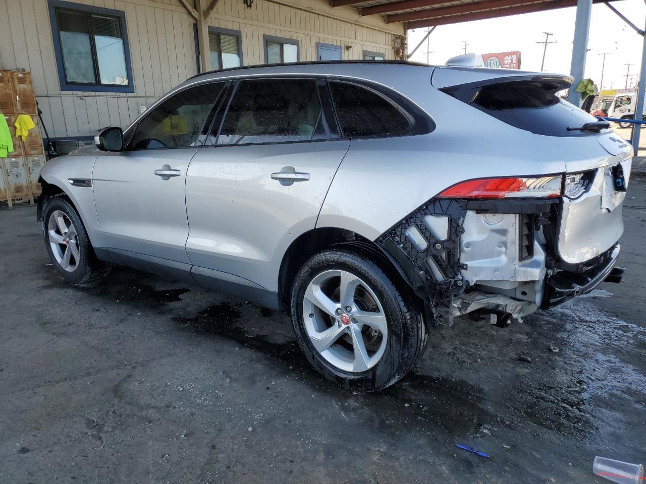 2017 JAGUAR F-Pace