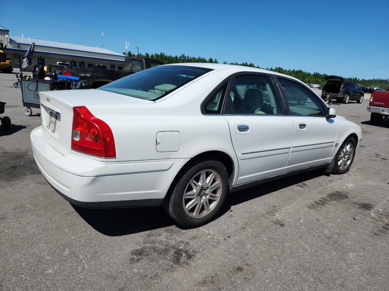 2005 VOLVO S80