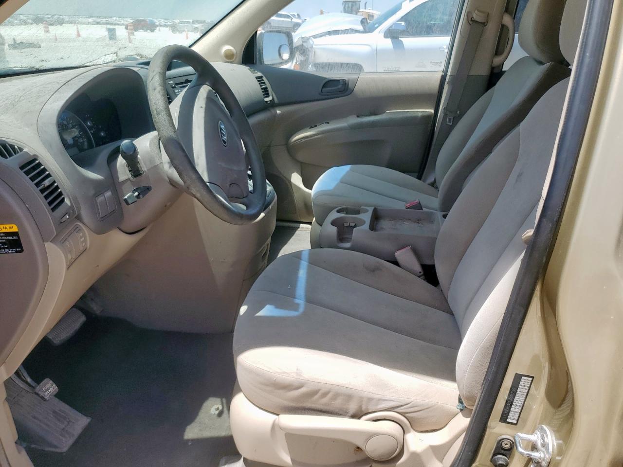 2010 KIA SEDONA