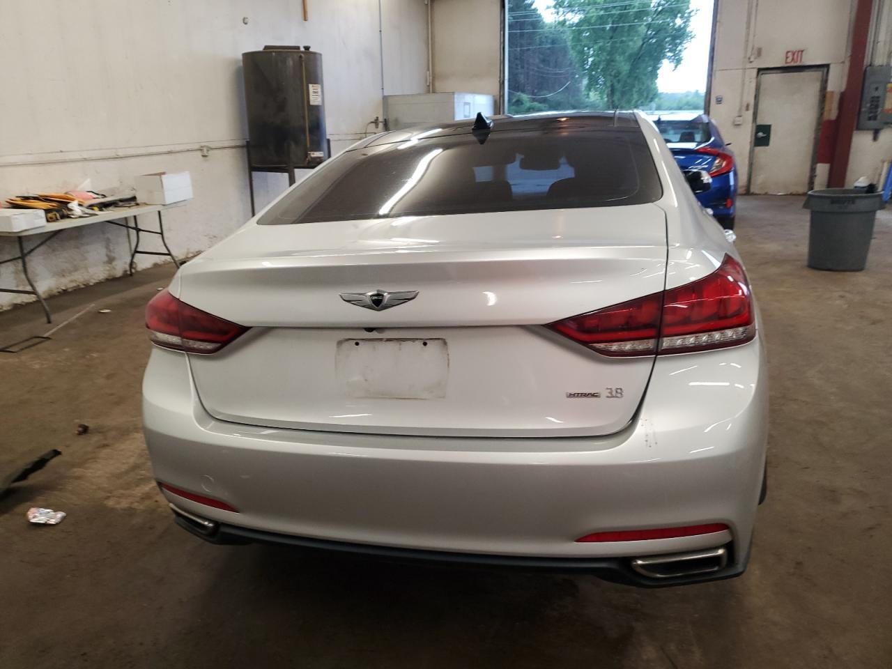 2016 HYUNDAI GENESIS