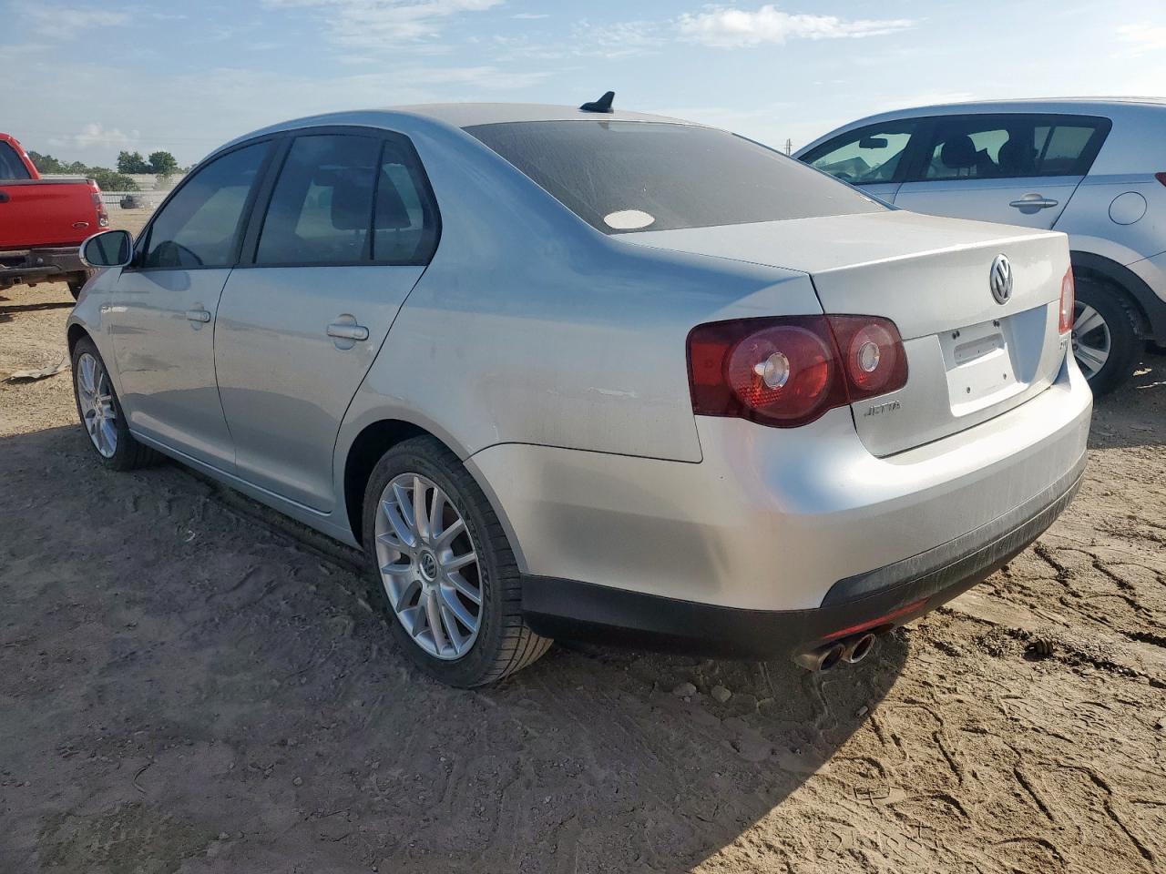 2009 VOLKSWAGEN JETTA