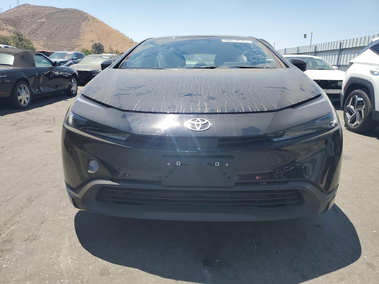 2025 TOYOTA PRIUS