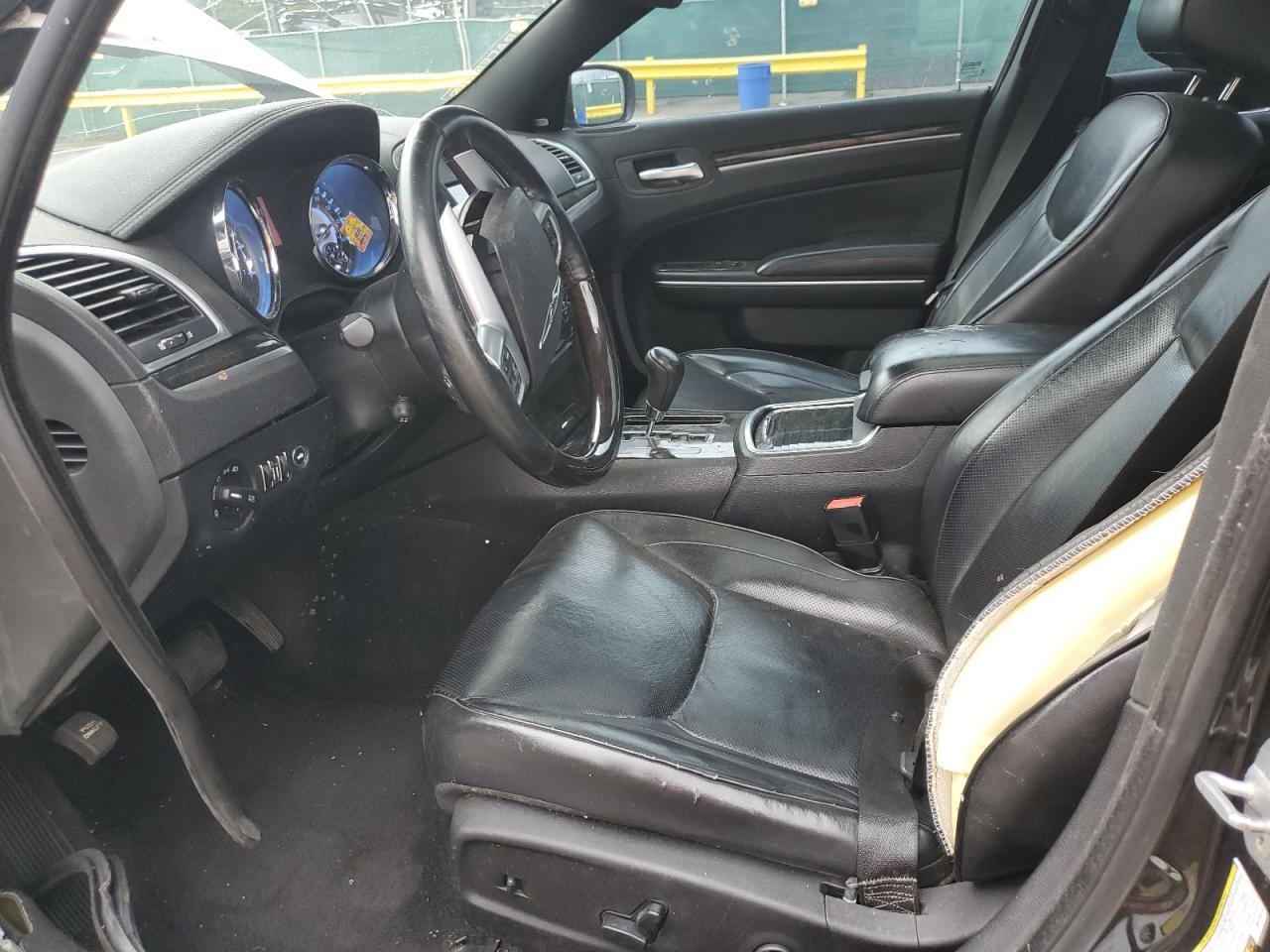 2011 CHRYSLER 300