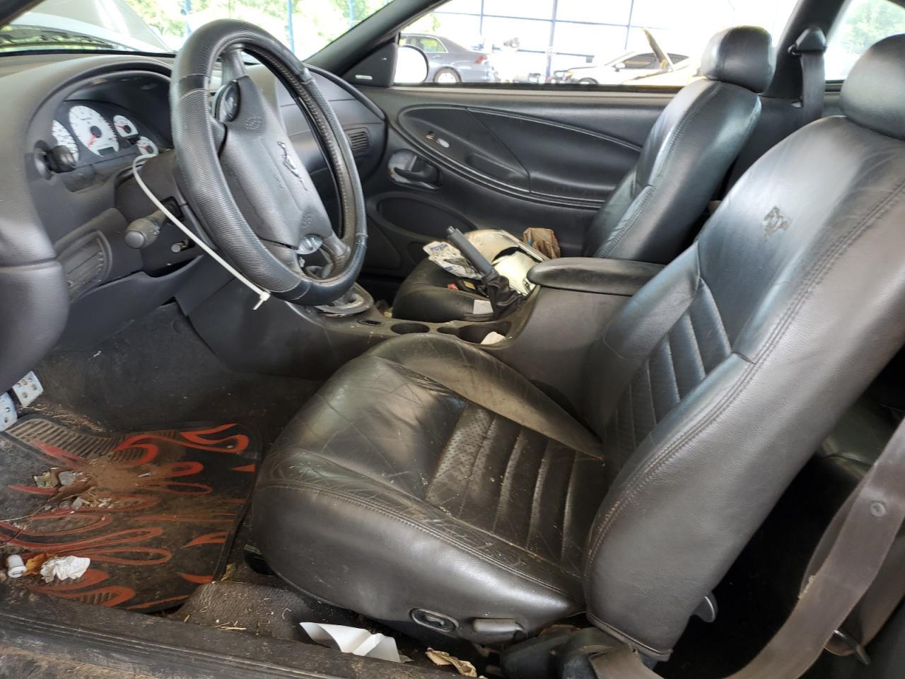 2001 FORD MUSTANG