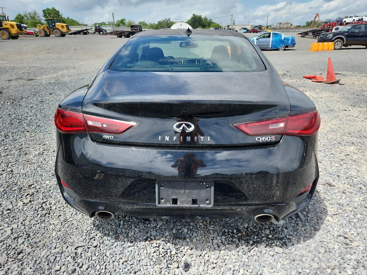 2017 INFINITI Q60