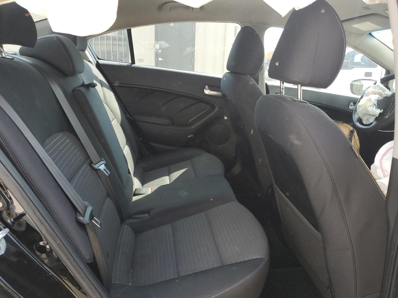 2017 KIA FORTE