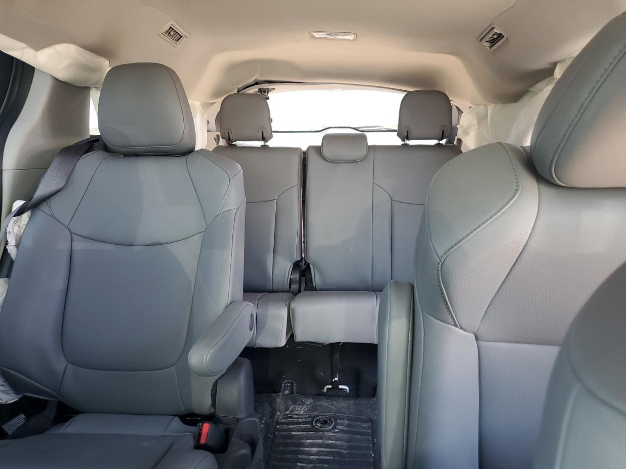2023 TOYOTA SIENNA